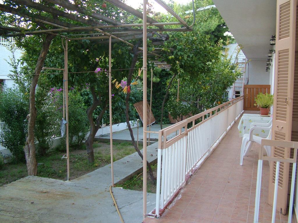 George'S Apartment Ajía Marína Szoba fotó